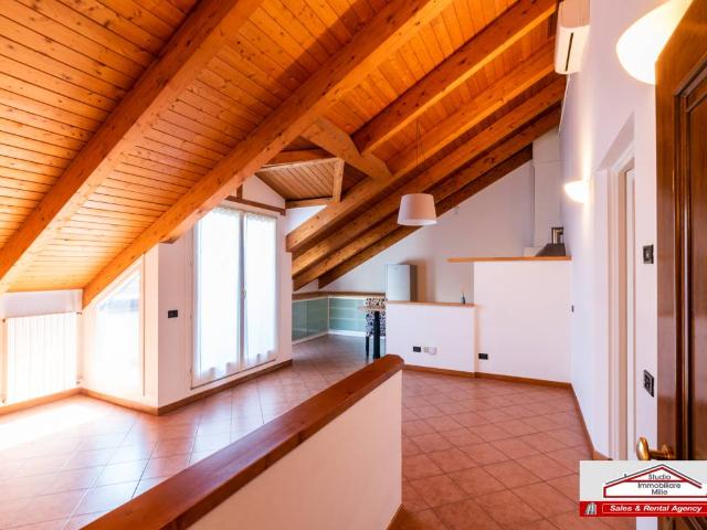 Attico in affitto a Guastalla, Milano