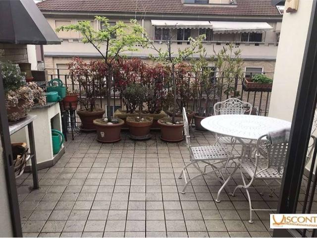 Attico in affitto a Ticinese, Milano