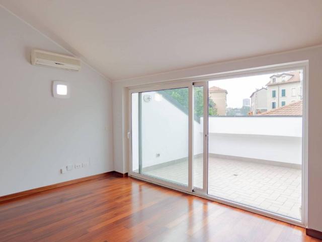 Attico in affitto a Scalo Romana, Milano