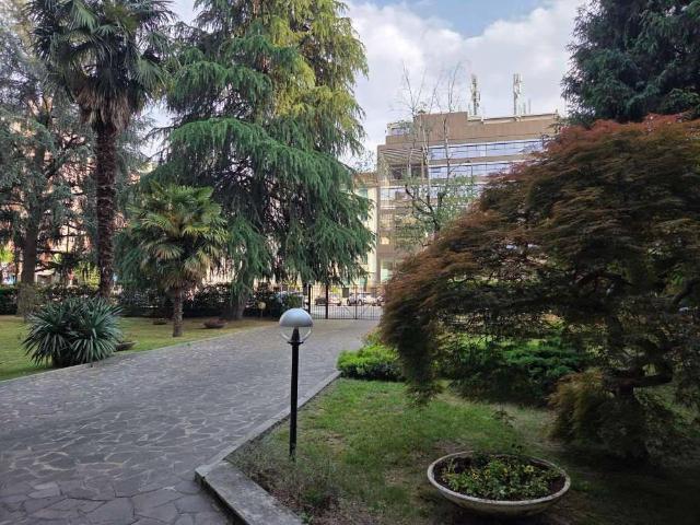 Attico in affitto a Municipio 6, Milano