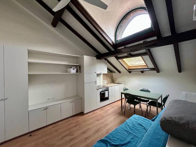 Attico in affitto a Vigentina, Milano