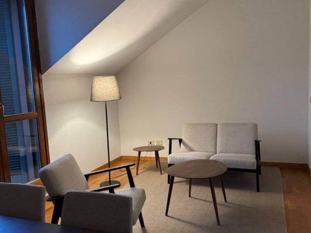 Attico in affitto a Municipio 1, Milano