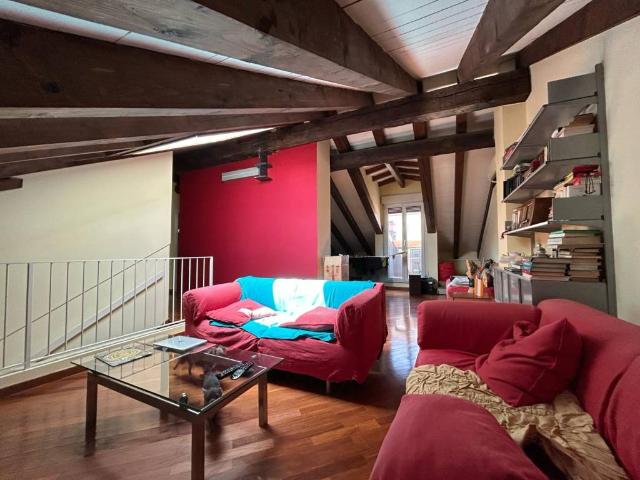 Attico in affitto a Centro storico, Milano