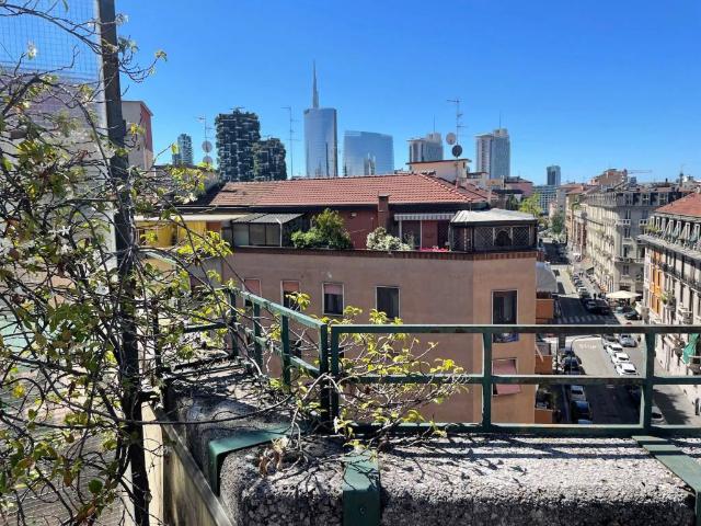 Attico in affitto a Isola, Milano