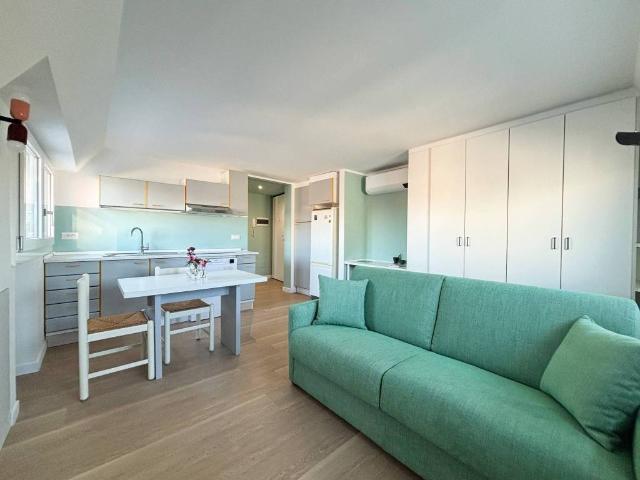 Attico in affitto a Municipio 6, Milano