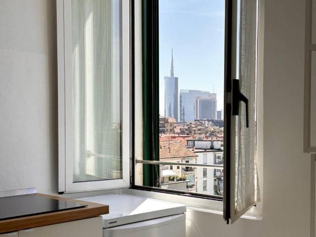 Attico in affitto a Municipio 9, Milano