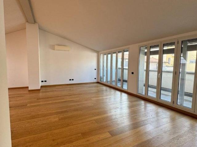 Attico in affitto a Buenos Aires - Venezia, Milano