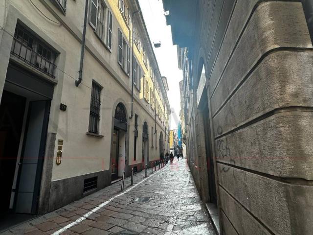 Attico in affitto a Municipio 1, Milano
