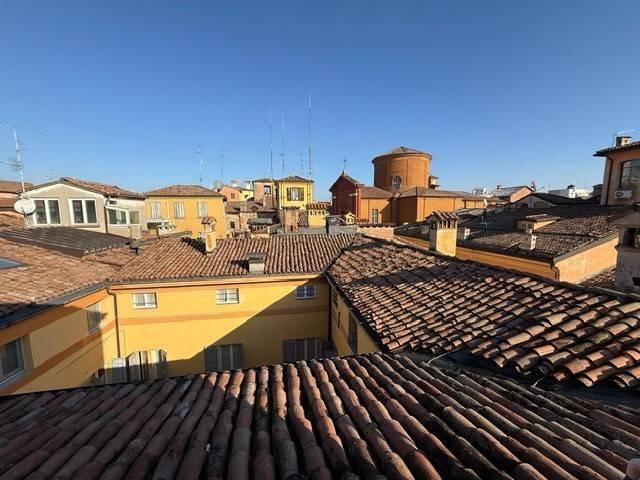 Attico in affitto a Centro Storico, Modena
