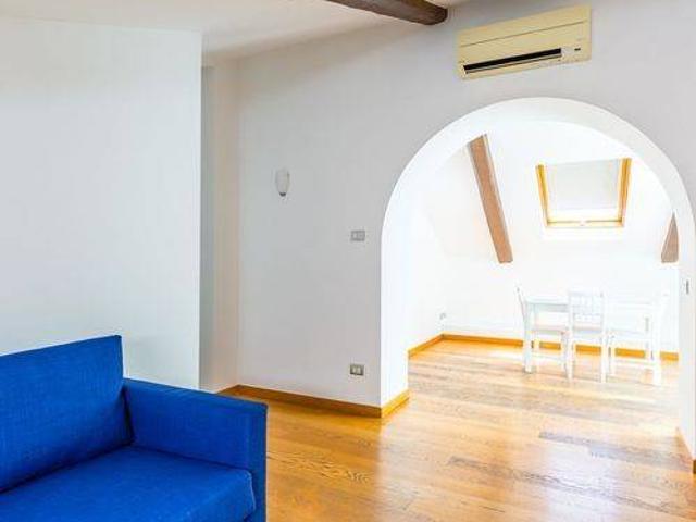 Attico in affitto a Municipalità 2, Napola