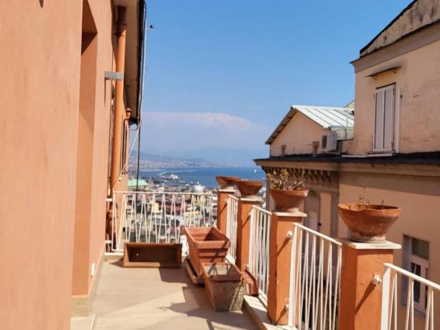 Attico in affitto a Municipalità 2, Campania
