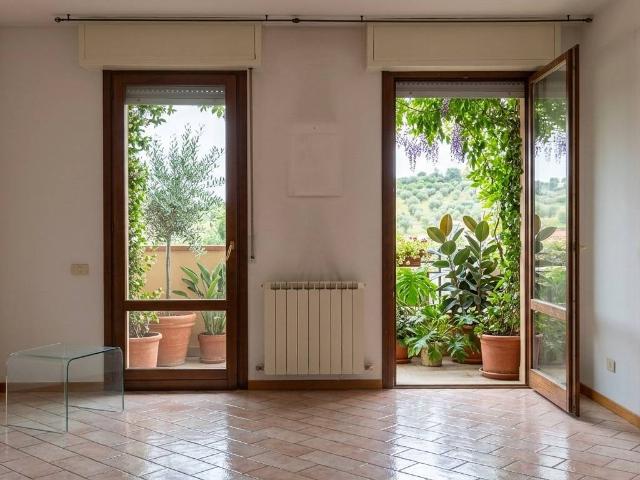 Attico in affitto a Marche, Pesaro E Urbino