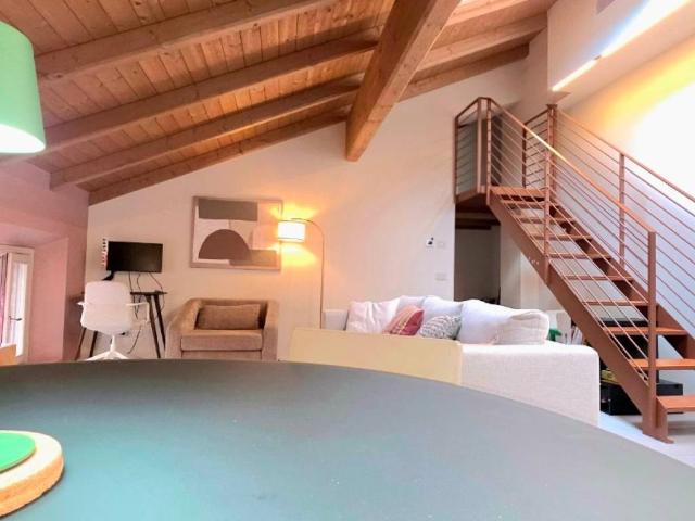 Attico in affitto a San Prospero città, Re