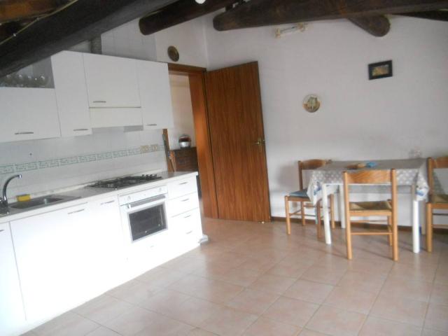 Attico in affitto a San Pietro esterna, Re