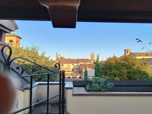 Attico in affitto a San Pietro città, Re