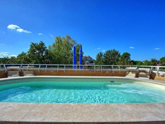 Attico in affitto a Riccione, Reggio Emilia