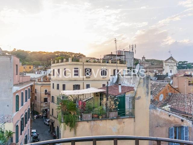Attico in affitto a Trastevere, Roma