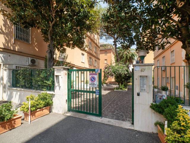 Attico in affitto a Municipio Roma VIII, Roma Capitale