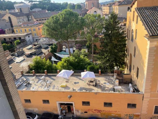 Attico in affitto a Municipio Roma I, Roma Capitale