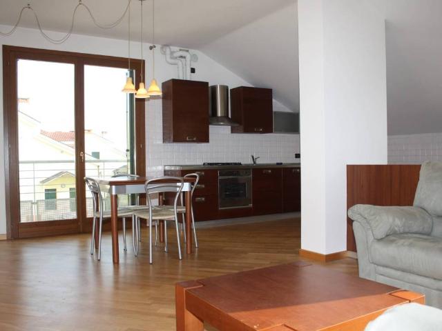 Attico in affitto a Villatora, Saonara