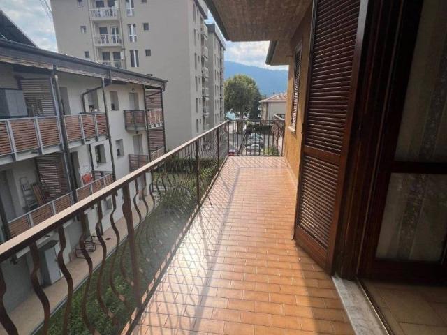 Attico in affitto a Sarnico, Bergamo