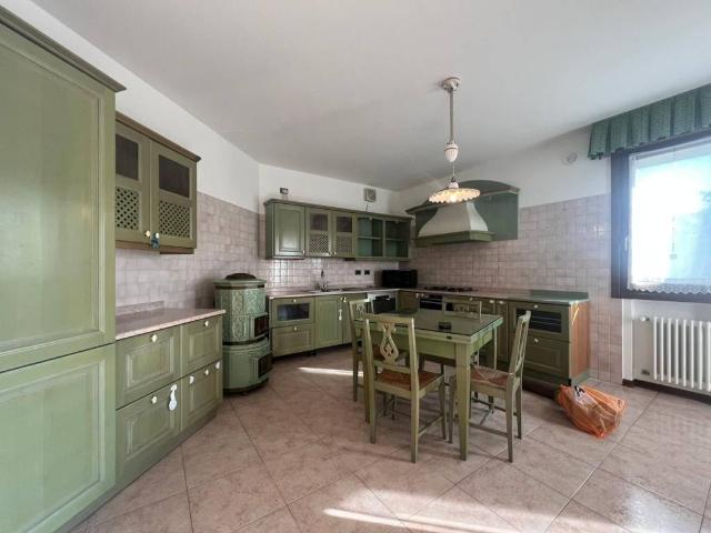 Attico in affitto a Selvazzano Dentro, Padova