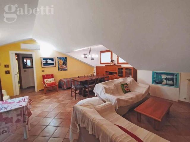 Attico in affitto a Cesanella, Senigallia