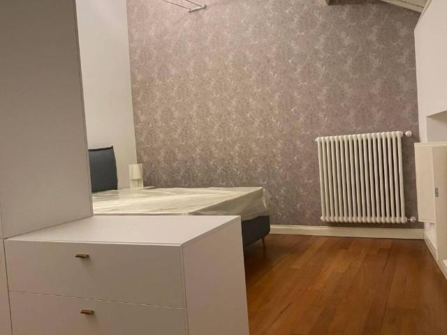 Attico in affitto a Borgo Poscolle, Reana Del Roiale