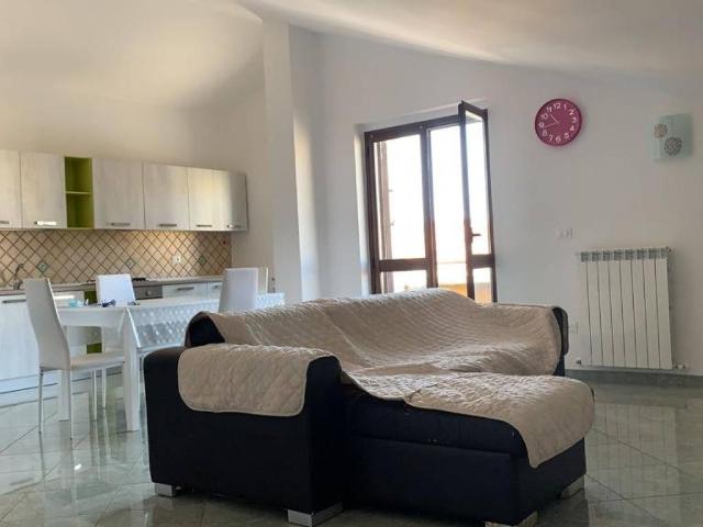 Attico in affitto a Contrada Feudotto, Calabria