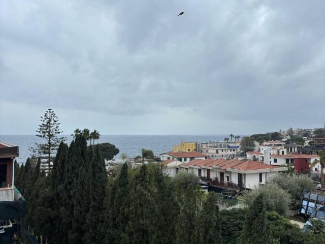 Attico in vendita a Cannizzaro, Aci Castello