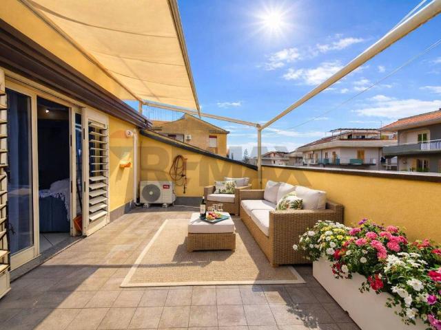 Attico in vendita a Loreto, Acireale