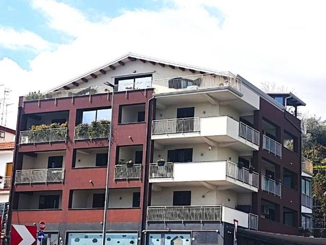 Attico in vendita a Acireale, Sicilia