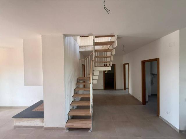 Attico in vendita a Agliana, Toscana