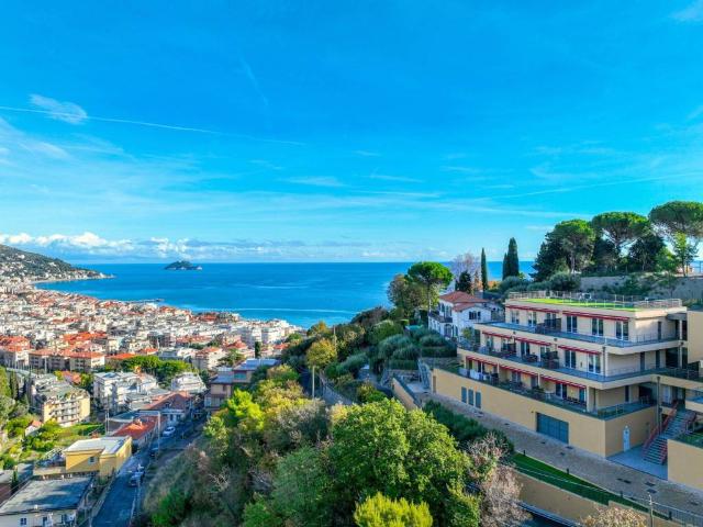 Attico in vendita a Alassio, Liguria