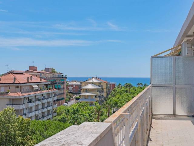 Attico in vendita a Albenga, Liguria