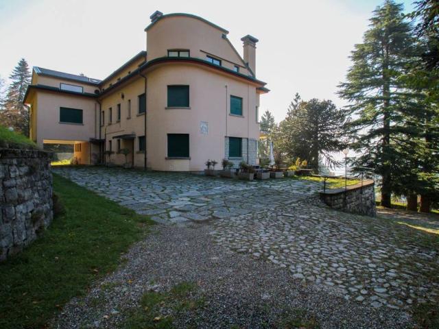 Attico in vendita a Alta Valle Intelvi, Scaria