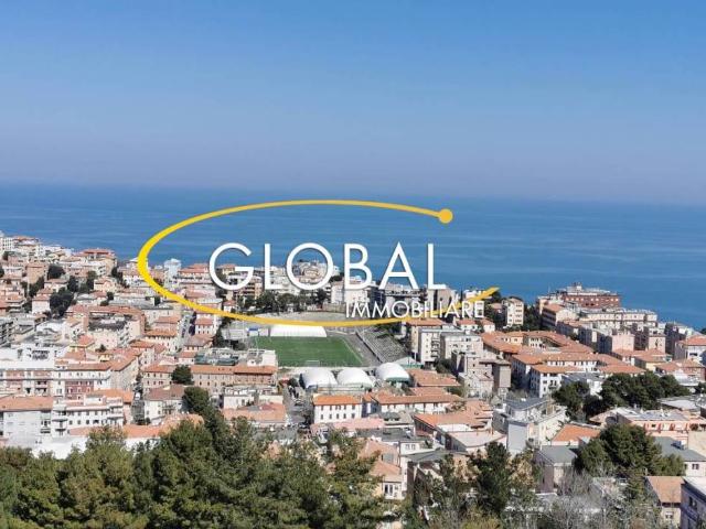 Attico in vendita a Passetto, Marche