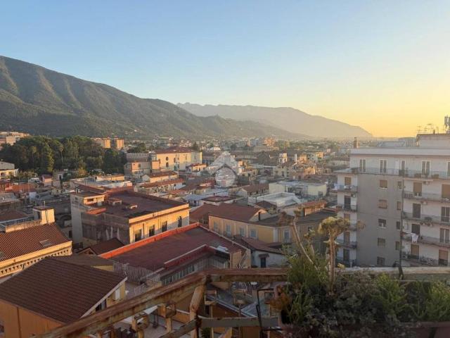 Attico in vendita a Angri, Campania