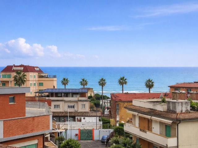 Attico in vendita a Anzio Colonia, Roma Capitale