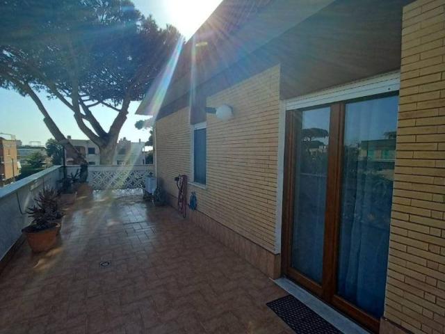 Attico in vendita a Lido di Enea, Roma Capitale