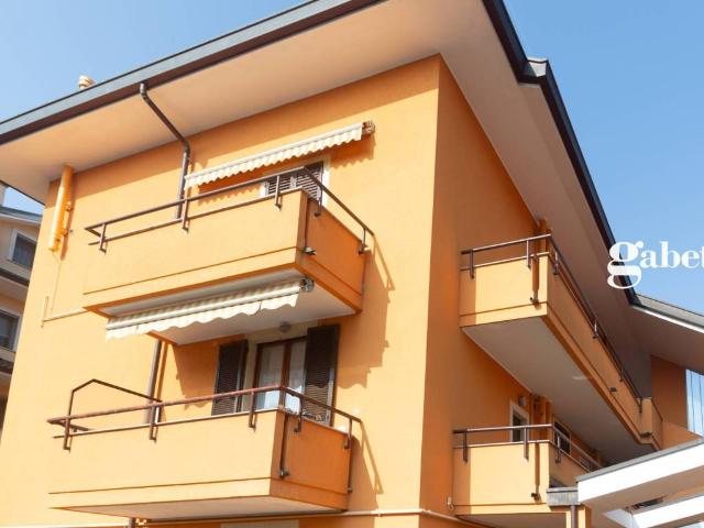 Attico in vendita a Arcore, Lombardia