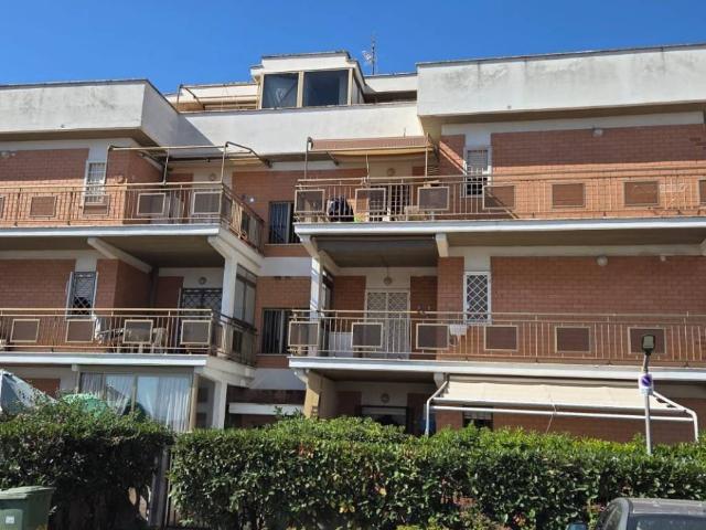 Attico in vendita a Centro Regina, Ardea