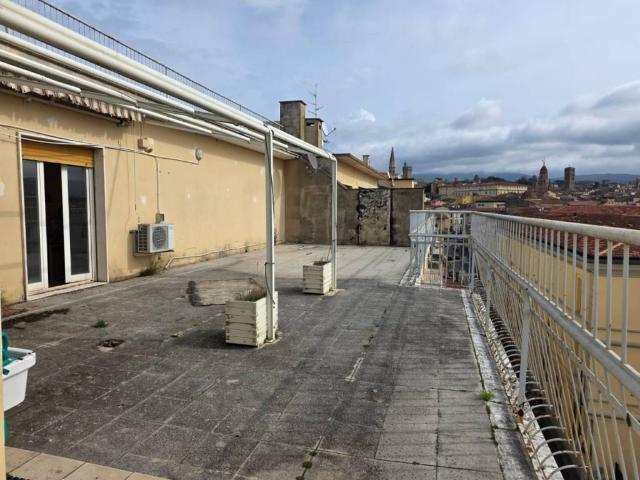 Attico in vendita a Palazzo Del Pero, Toscana