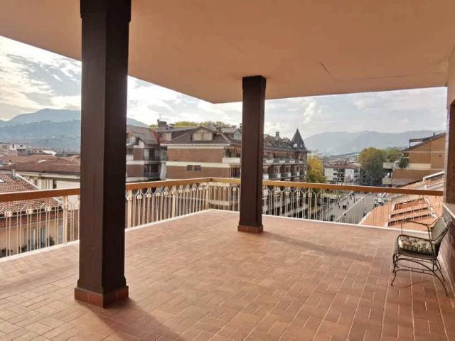 Attico in vendita a Avellino, Campania