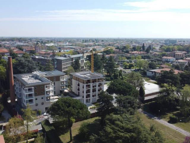 Attico in vendita a Pilastroni, Bassano Del Grappa
