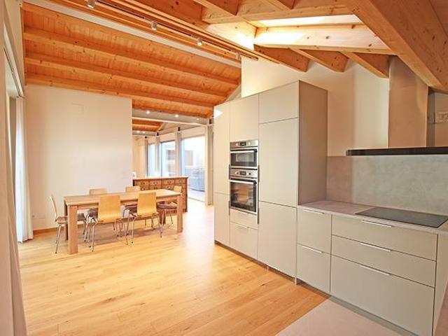 Attico in vendita a Borgo Palazzo, Bergamo