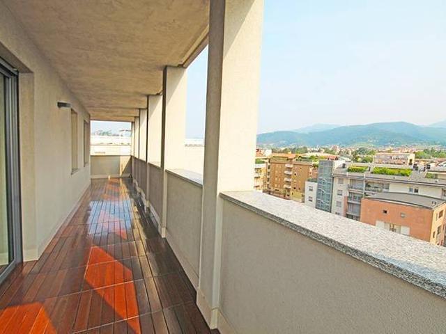 Attico in vendita a Borgo Palazzo, Bergamo