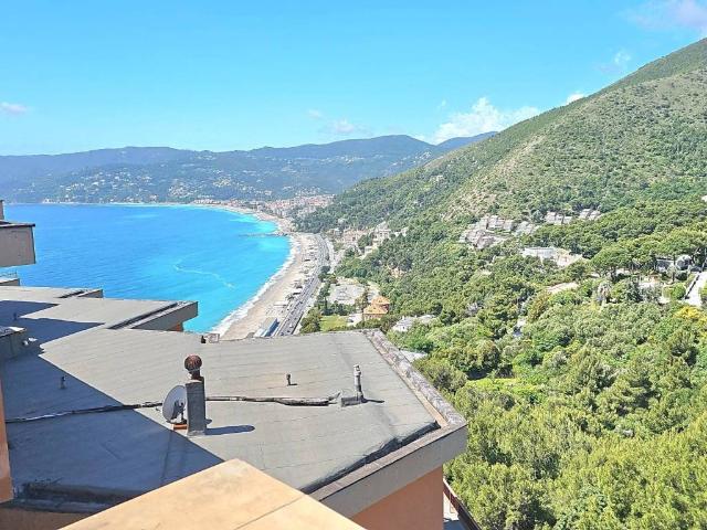Attico in vendita a Merello, Bergeggi