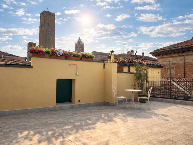 Attico in vendita a Santo Stefano, Bologna