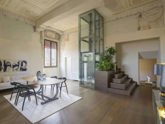 Attico in vendita a Santo Stefano, Bologna